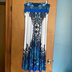 Maxi skirt in beautiful blues,size large
